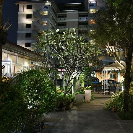 The Canal Hotel Bangkok Exterior foto