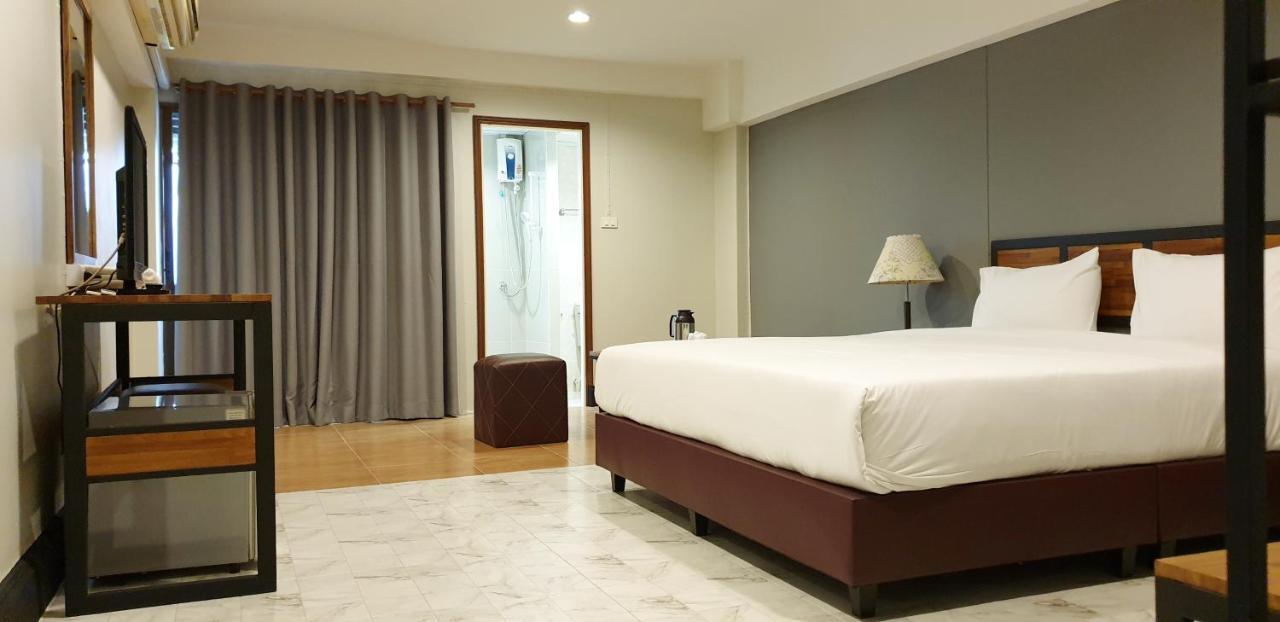 The Canal Hotel Bangkok Exterior foto