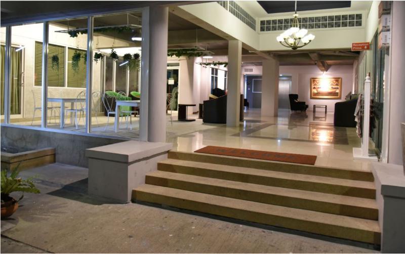 The Canal Hotel Bangkok Exterior foto